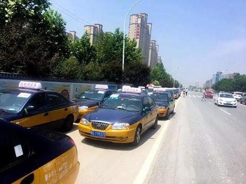 Sevgi action.jpg manzilidagi sinovga yordam beradi Love helps test we are in action.jpg